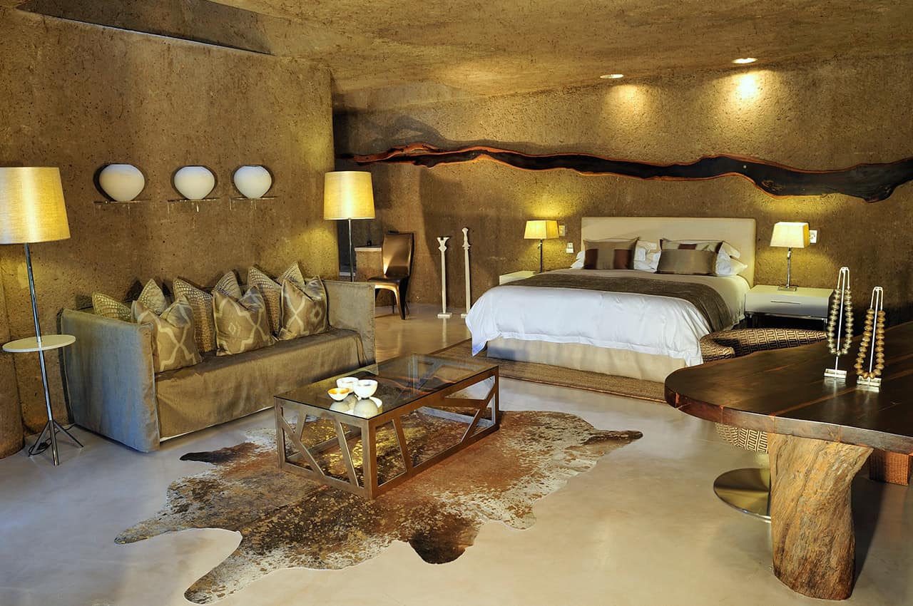 Earth Lodge Suite
