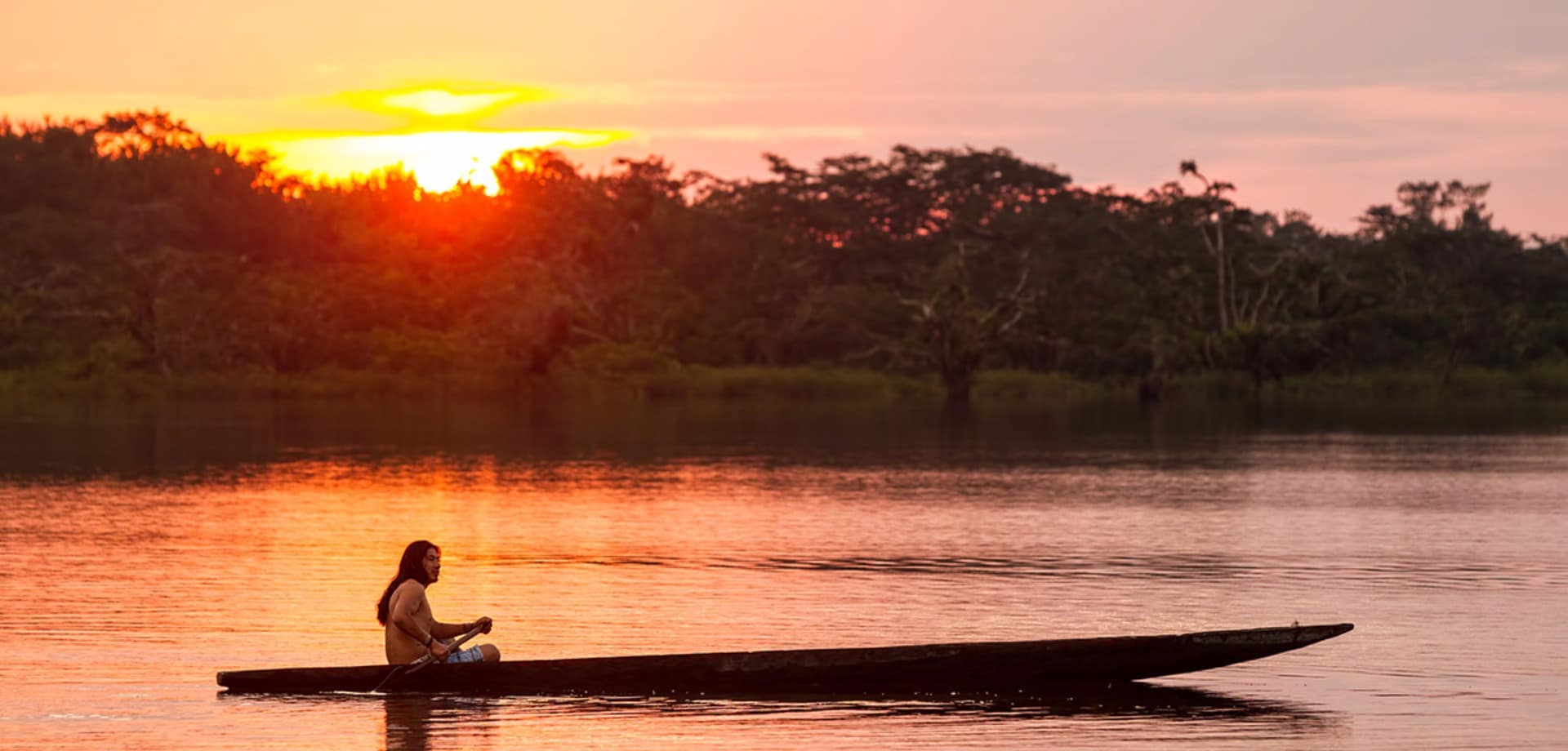 Amazonia indio barco