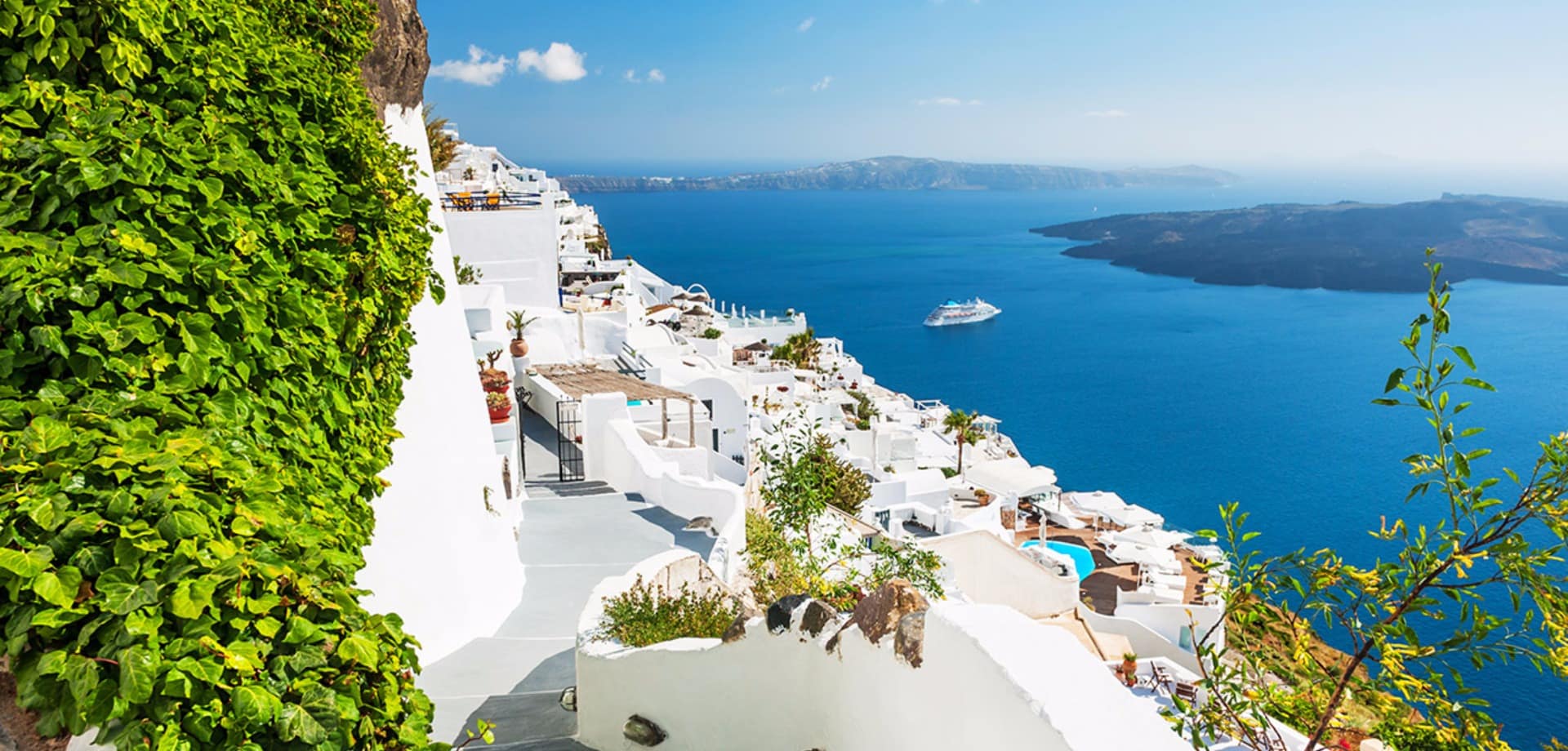 Arquitetura típica de Santorini, Grécia.