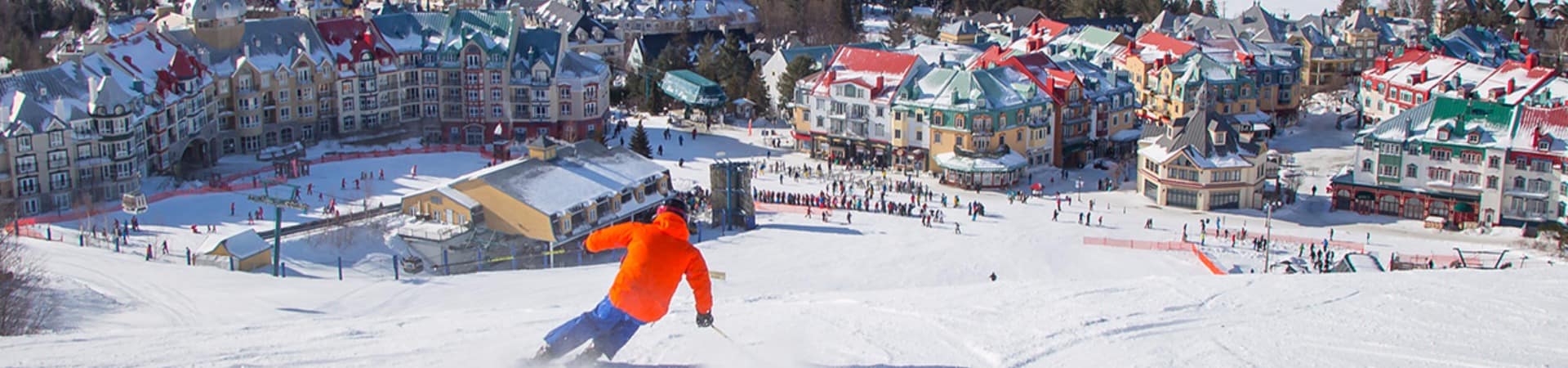 Canada tremblant esquiador e cidade