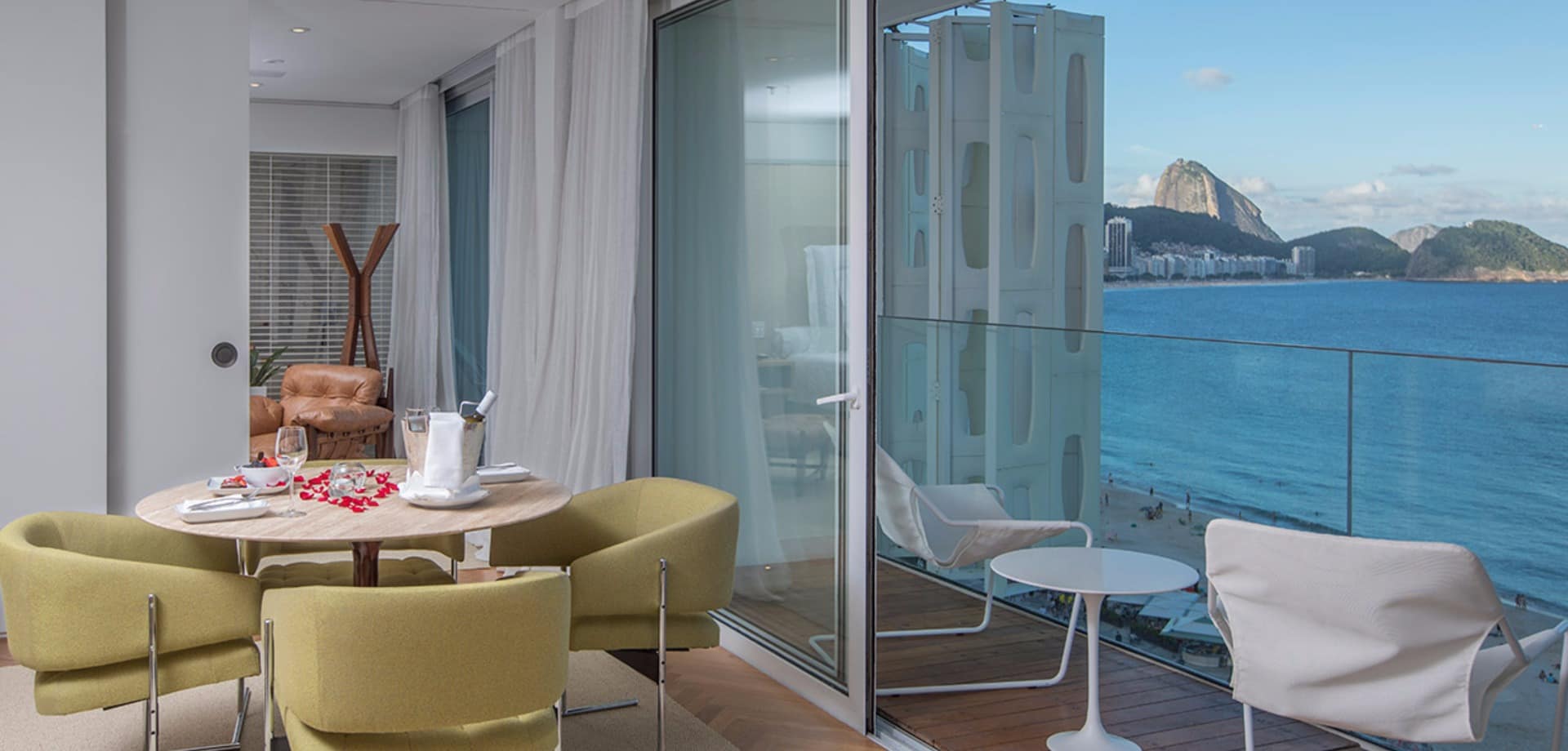 Emiliano rio de janeiro ocean master suite sala