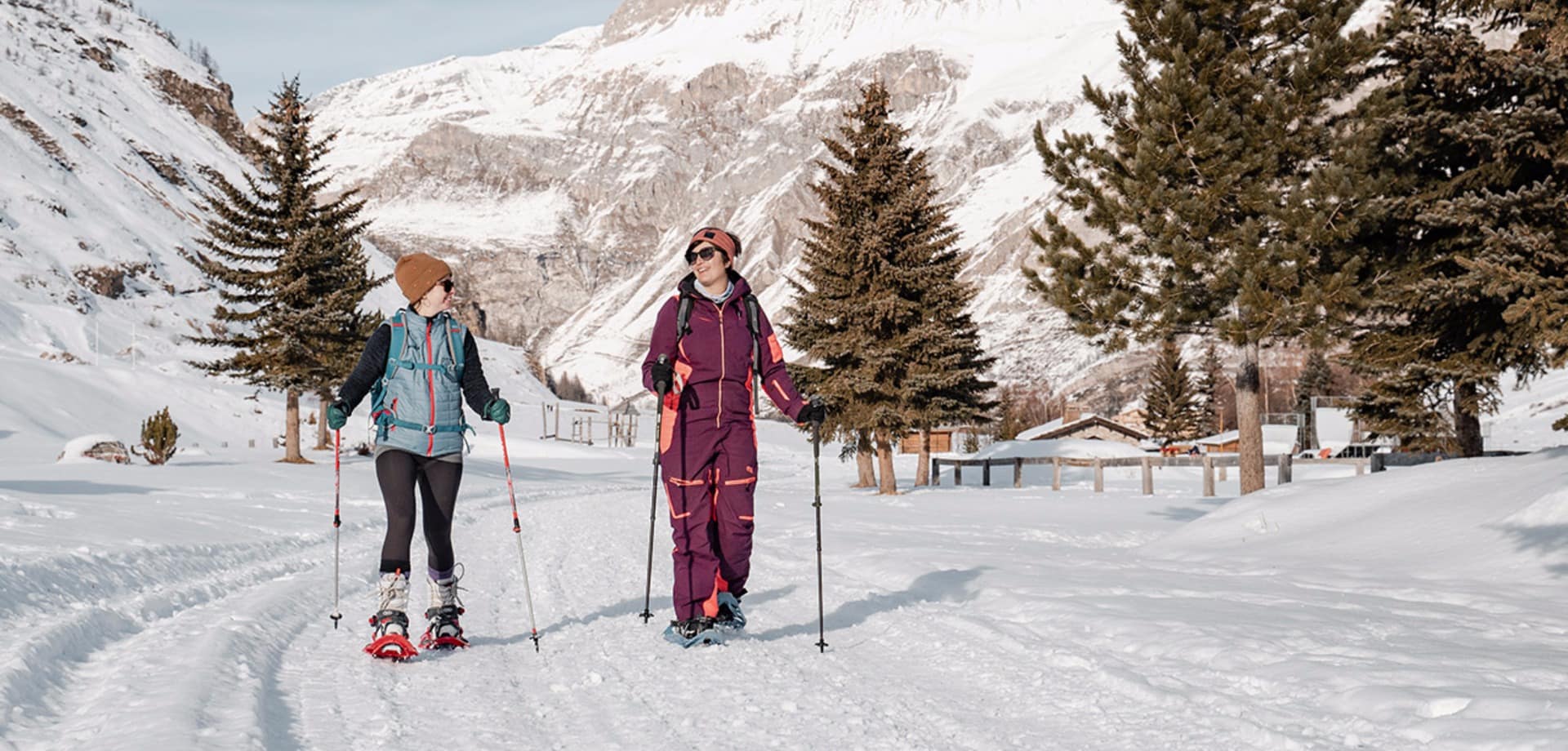 Franca val disere raquete de neve mulheres conversando