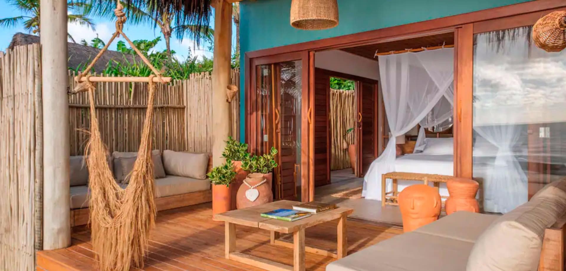 Hayo pe na areia bahia caraiva outside