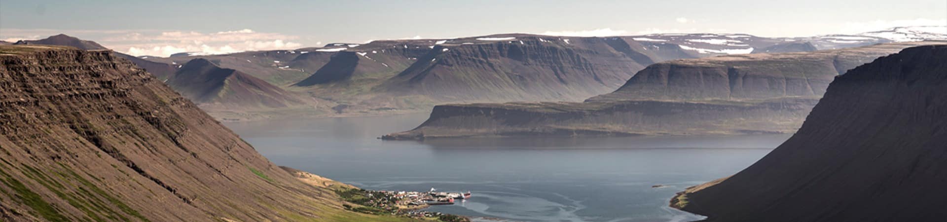 Islandia patreksfjordur lago vale