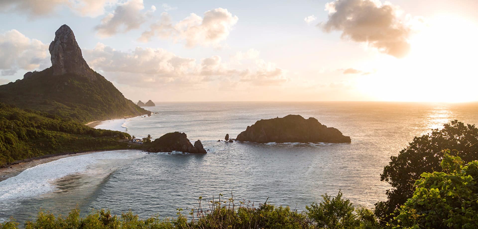 Mtur pernambuco fernando de noronha morro do pico bruno lima