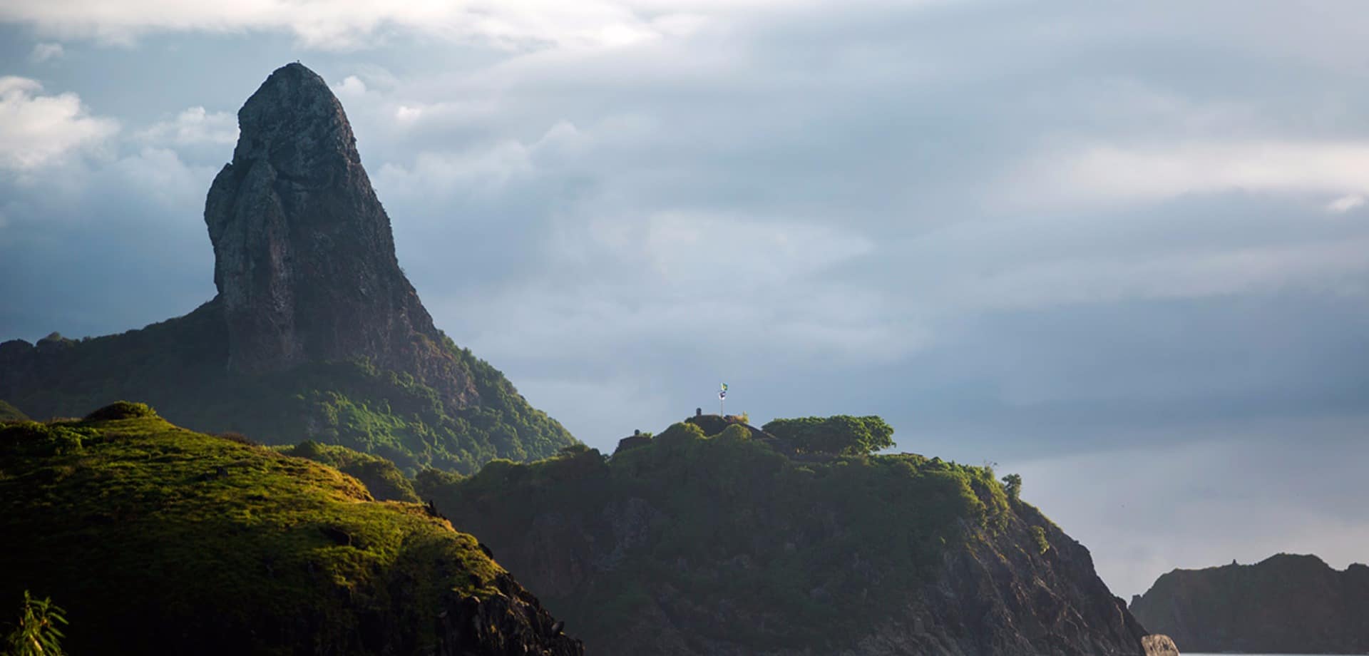 Mtur pernambuco fernando de noronha morro do pico vista bruno lima