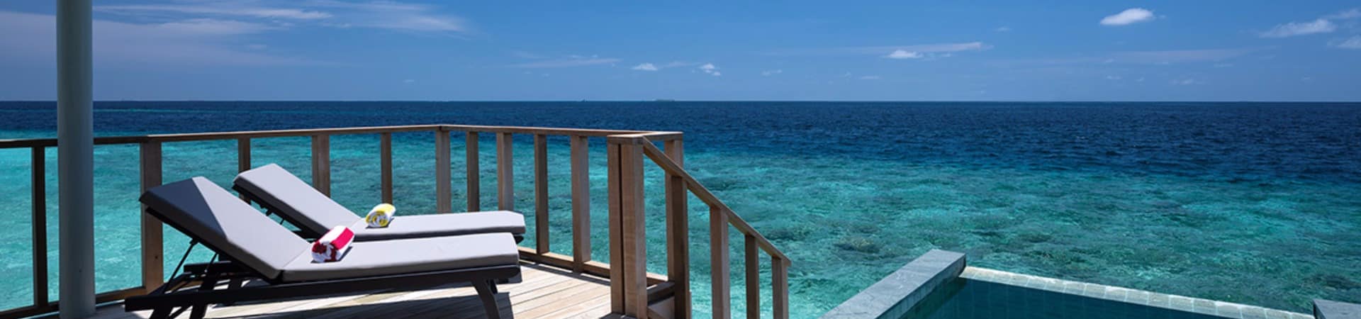 Oblu select lobigili deck sunnest water pool villa
