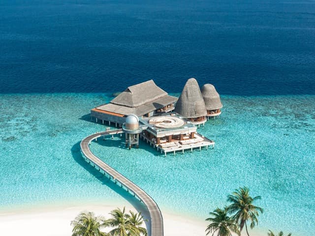 Anantara kihavah maldives villas vista aerea restaurantes