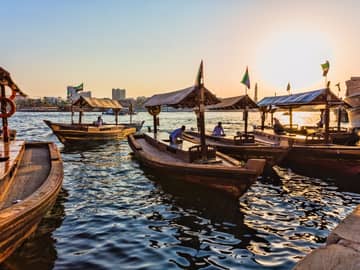 Emirados Árabes (Dubai e Abu Dhabi)