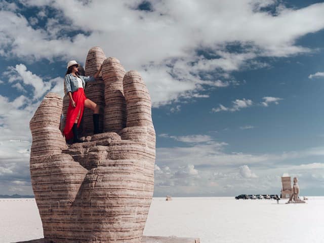 Bolivia salar de uyuni escultura