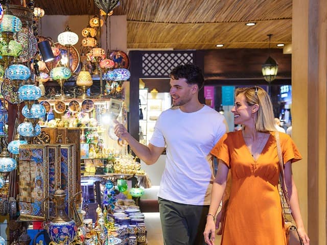 Det visit dubai medinah jumeirah casal compras