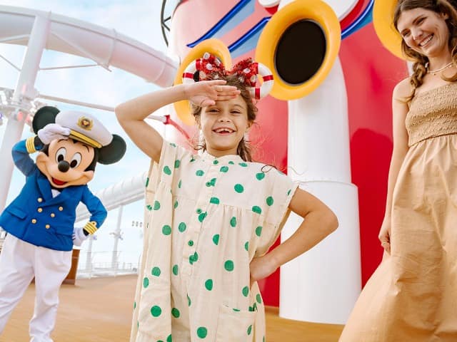 Disney cruise line menina com mickey