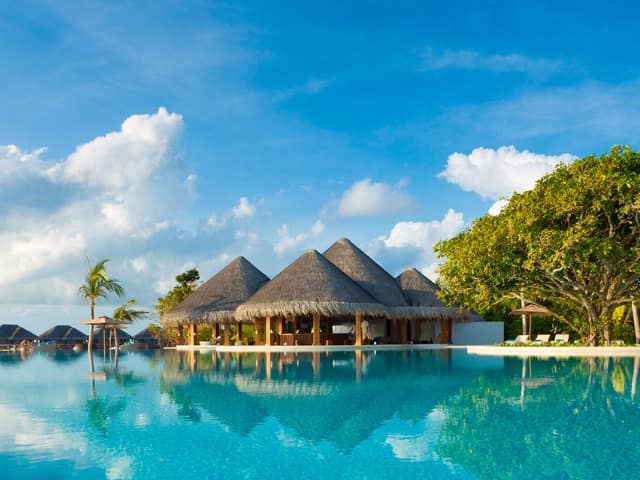 Dusit thani maldives piscina