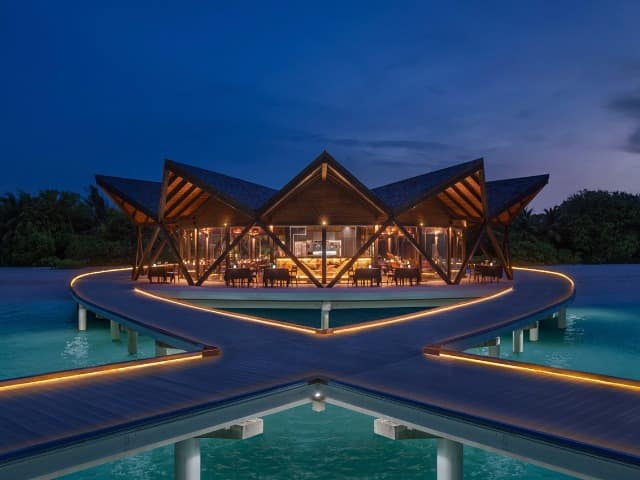 Kuredhivaru resort and spa bodumas noite