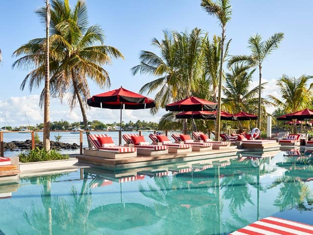 Lux grand baie beach rouge piscina