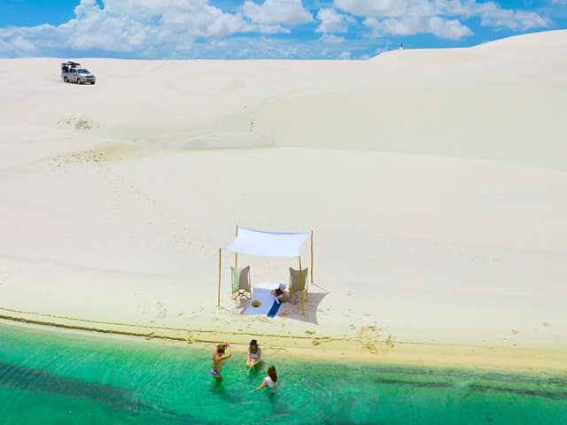 Maranhao oia casa lencois parque nacional dos lencois maranhenses lagoa