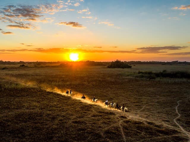 Mt araras eco lodge cavalgada por do sol