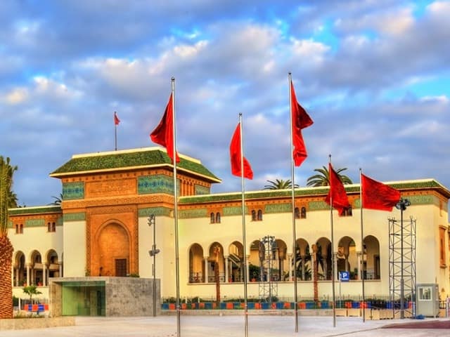 Palácio da Justiça na praça Mohammed V - Casablanca, Marrocos.