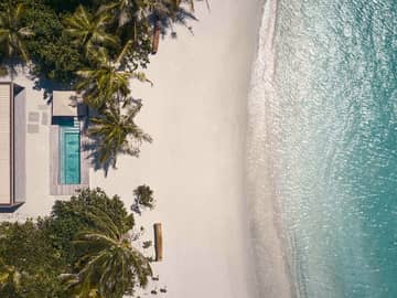 Patina maldives vista aerea one bedroom sunset beach pool villa