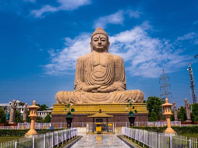 Shutterstock india bodhgaya bihar great buddha statue mahabodhi temple complex