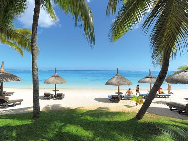 Trou aux biches beachcomber golf resort spa
