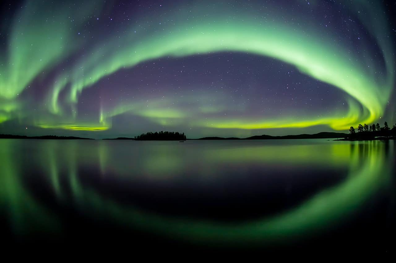 Finlandia laponia aurora boreal no lago nanguniemi inari pertti turunen