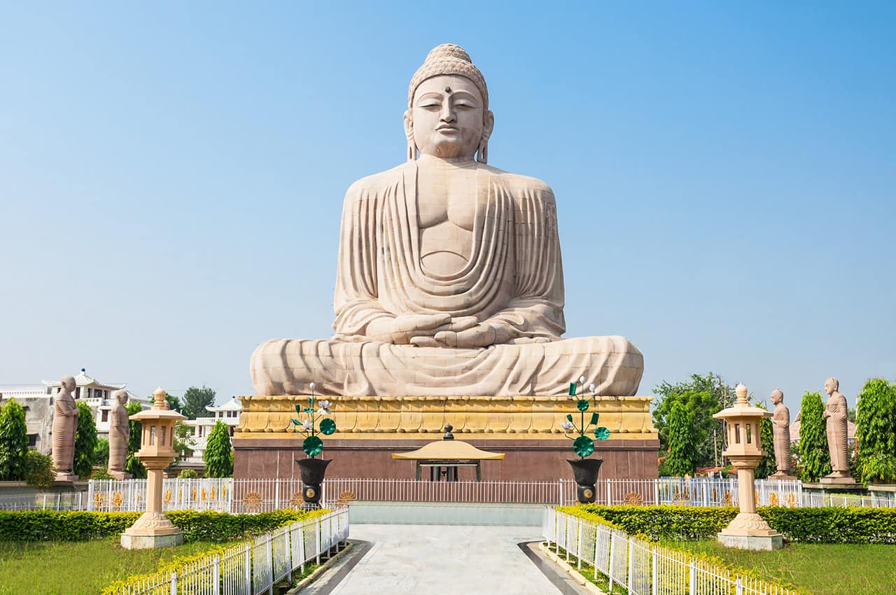 Shutterstock india estatus do grande buda templo mahabodhi bodh gaia