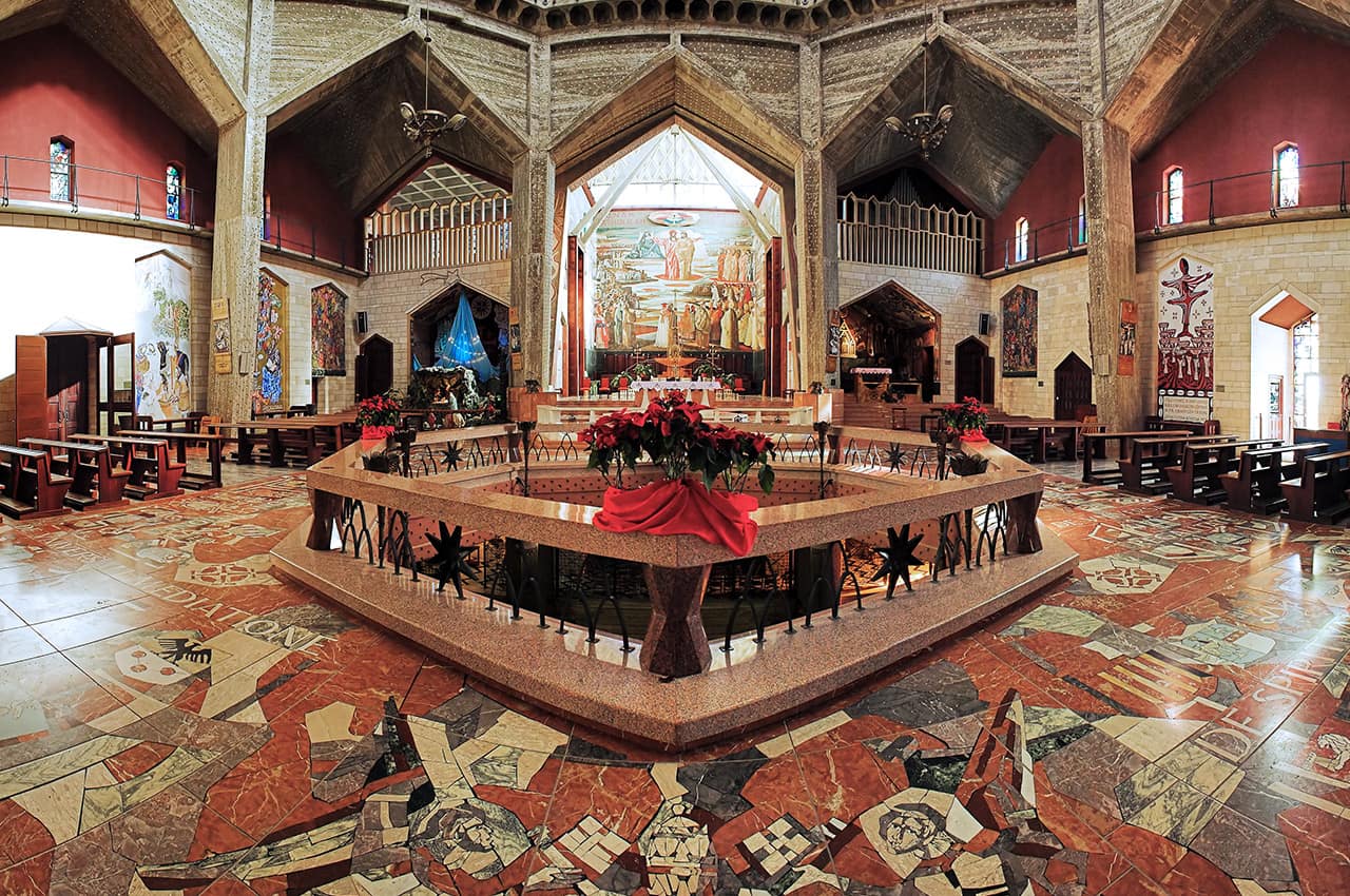 Interior da Basílica da Anunciação - Nazaré, Israel.