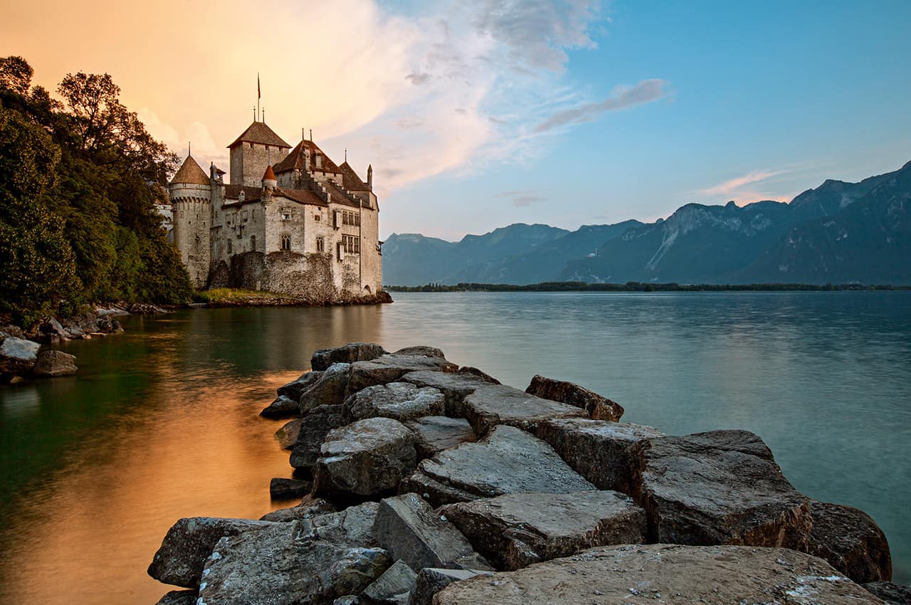 Switzerland tourism castelo de chillon jangeerk