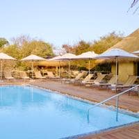 Africa do sul kapama river lodge pool and deck area
