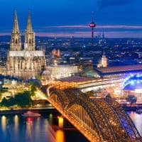 Alemanha colonia ponte catedral noite