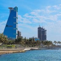 Arabia saudita arranha ceus em jeddah shutterstock