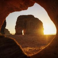 Arabia saudita elephant rock alula shutterstock