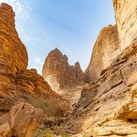 Arabia saudita montanha jabal ikmah dadan alula shutterstock