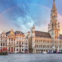 Belgica bruxelas arcoiris sobre grand place
