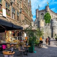 Belgica gent pessoas em rua antiga