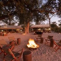 Botswana great plains selinda explorers fogueira no camp