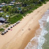 Hayo pe na areia bahia caraiva praia vista aerea