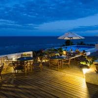 Maitei hotel arraial d ajuda piscina deck