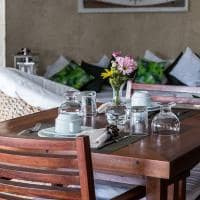 Maitei hotel arraial d ajuda table