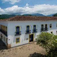 Sandi hotel j
