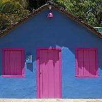 Tradicional casinha colorida em Trancoso