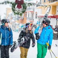 Canada tremblant amigos caminhando