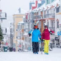 Canada tremblant esquiadores casal