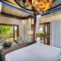 Curacao baoase luxury resort beachfront pool suite quarto