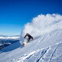 Corralco esquiador powder