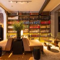 Hotel magnolia biblioteca