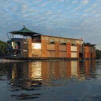 Aqua expeditions ariaamazon navio navegando