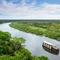 Aqua expeditions ariaamazon navio no rio