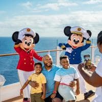 Disney cruise line disney wish familia foto